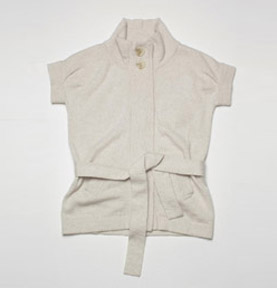 2/26Nm 32%Wool 30%Modal
23%Nylon 12%Angora 3%Cashmere