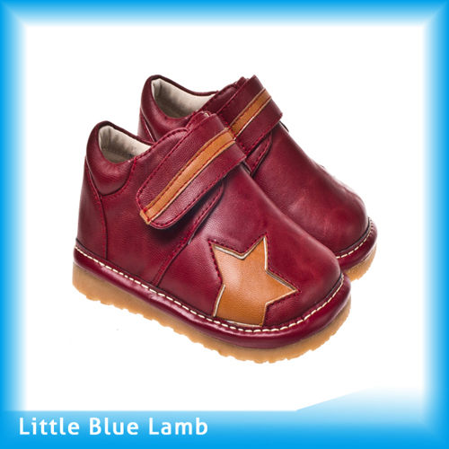 2011 Fashion Designed Baby Shoes Sq-s11112red With Light Star