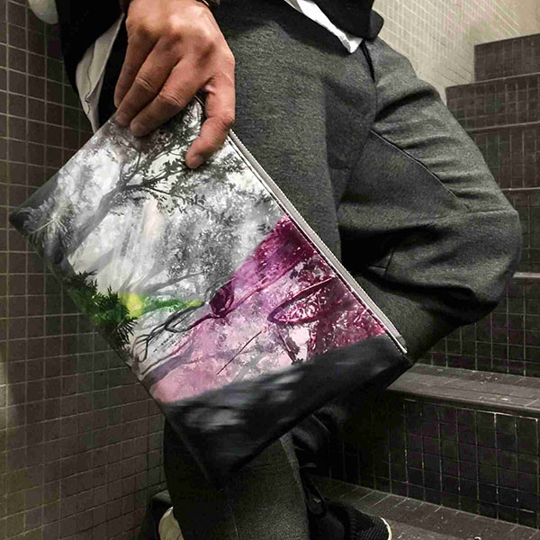 Ink & Wash Paint Printing Zipper Clutch