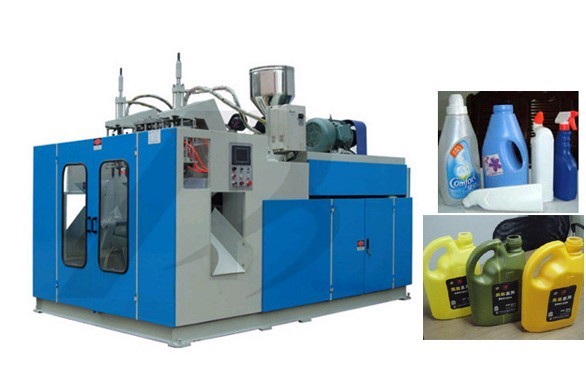 Plastic bottle blow molding machine