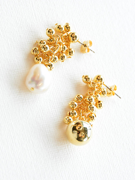 Gold and Pearl Asymmetric Earrings