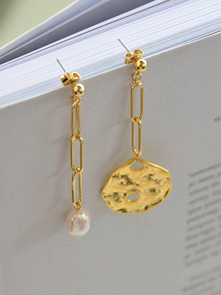 Coin and Pearl Asymmetric Earrings