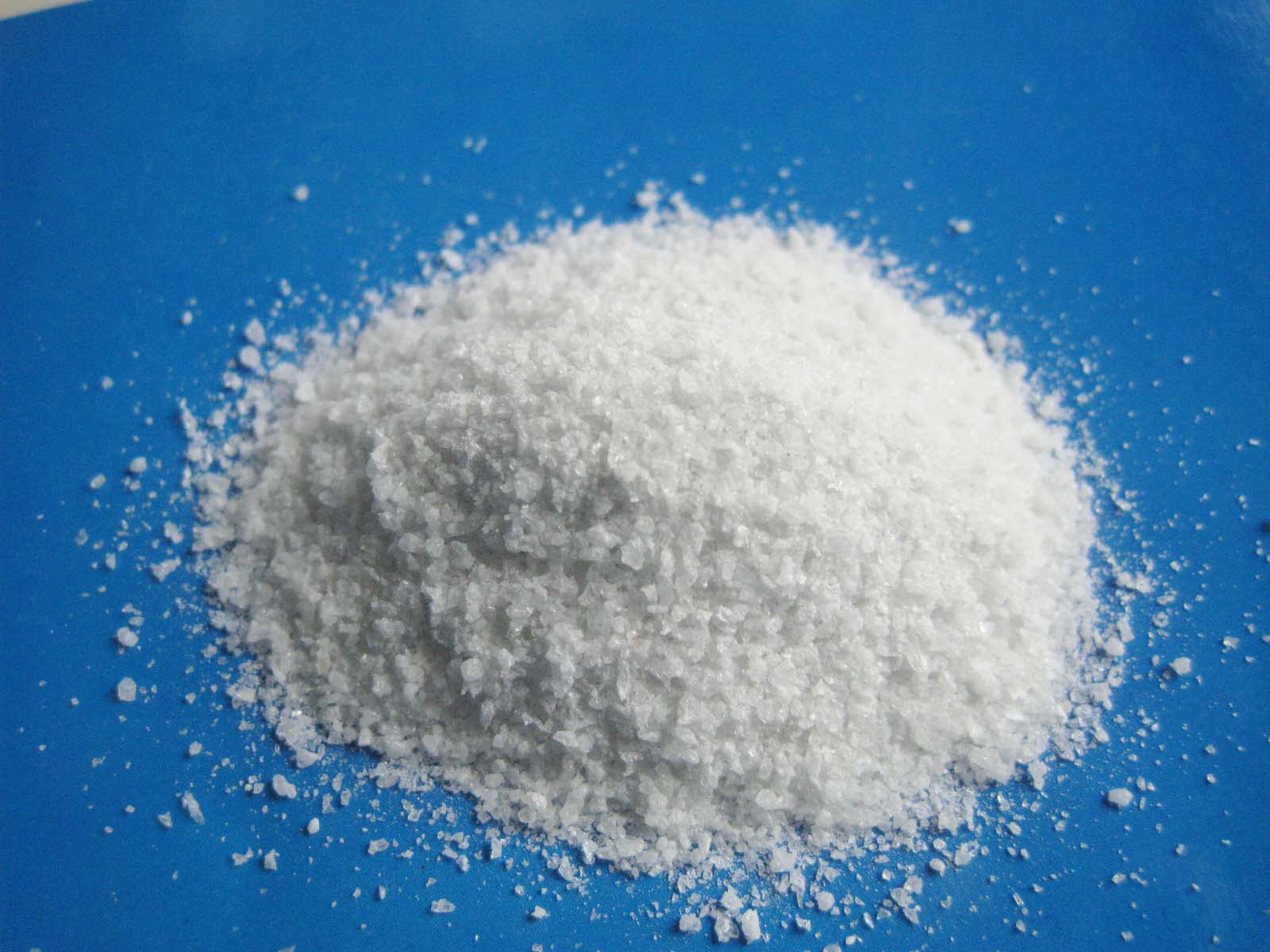 white aluminium oxide