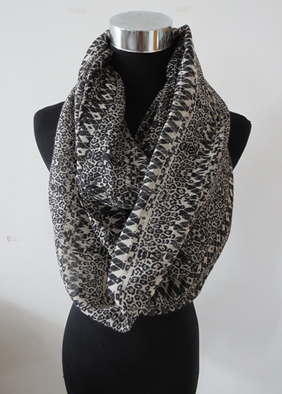 Snow Leopard Snood