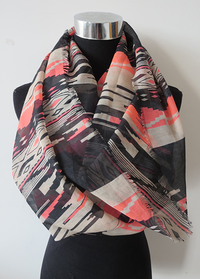 Detailed Aztec Snood