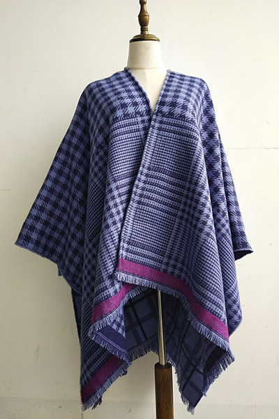Houndstooth Check Poncho