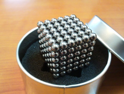 Neocube,Magnetic balls,5mm,Nickel,metal box