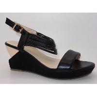 Sell Lady pu sandals chemical free materials