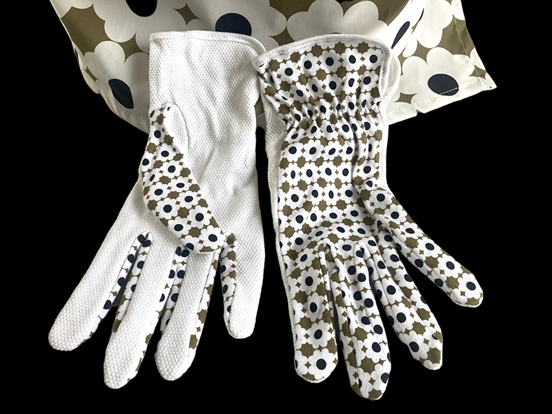 Garden Apron and Gloves Set