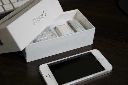 Sell Apple iPhone 5 HSDPA 4G LTE Unlocked Phone (SIM Free)