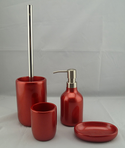 Bathroom Accessories in metallic finish