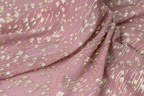 72% Silk 28% Metallic GGT