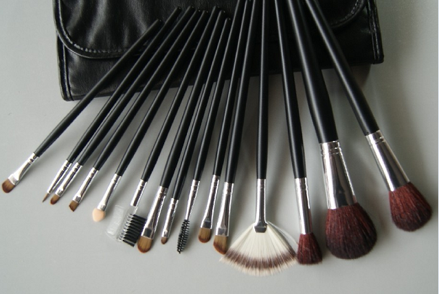 Natural Hair 15pcs Cosmetic Brush Set With Bag