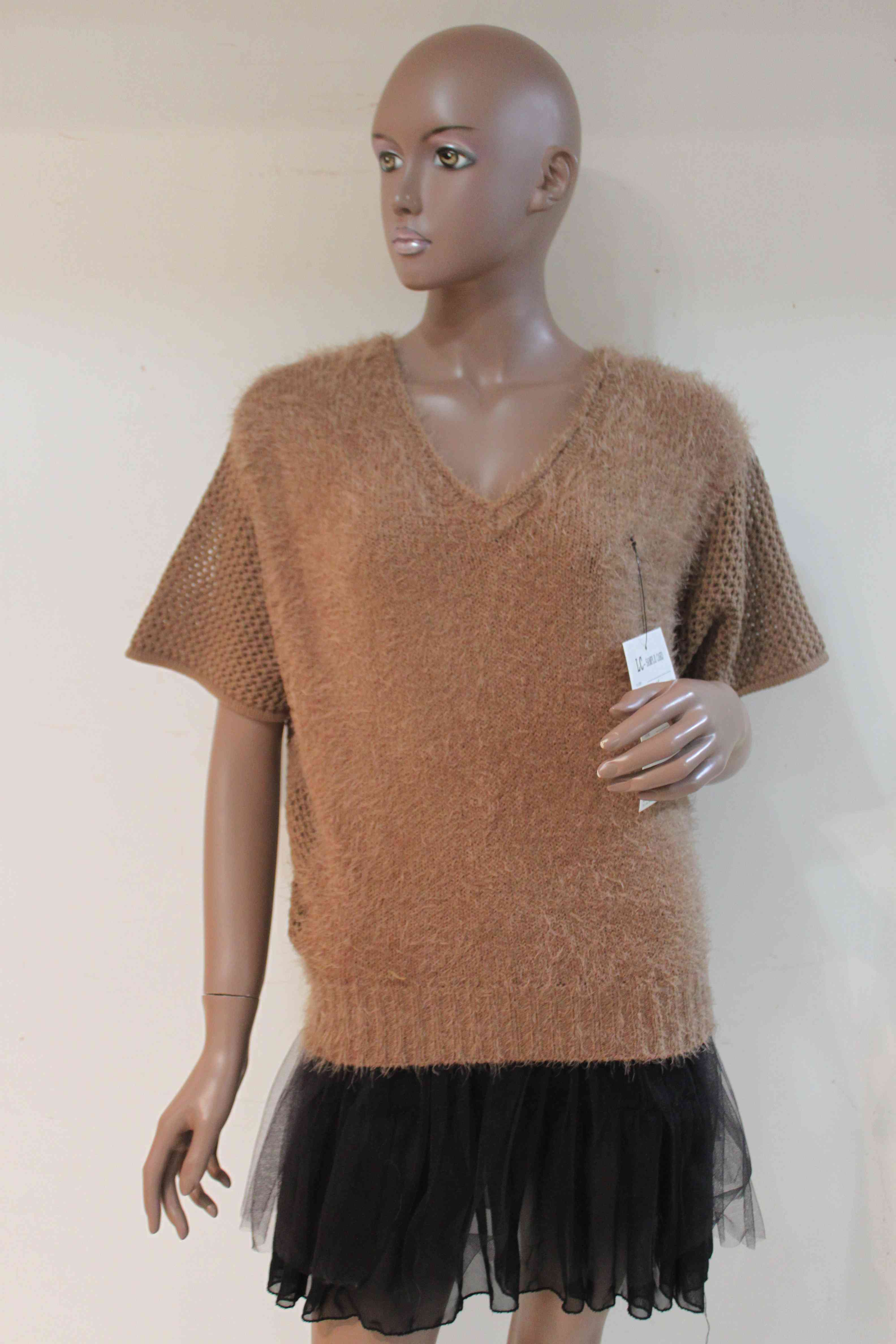 Short-bat Sleeved Brown Pullover