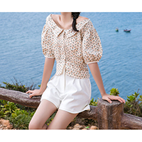 Delicate Cropped Floral Print Short Sleeve Shirt