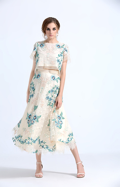 Dot Mesh Embroidery Skirt