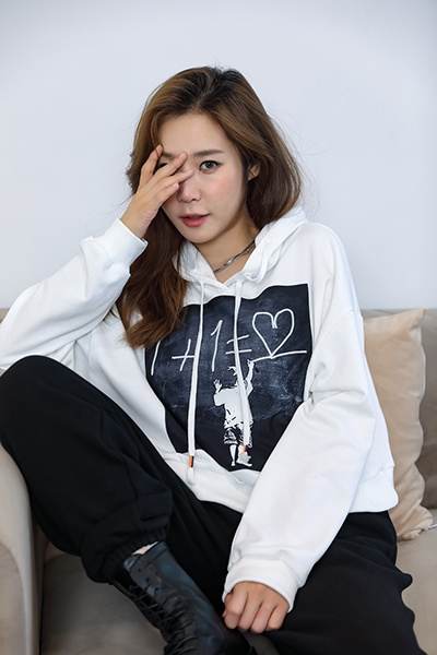 A/W Women's Creative Embroidery and Print Patch Hoodie Sweater
