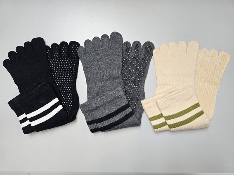 Pilates Grip Socks
