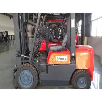 3T counter balance diesel forklift truck