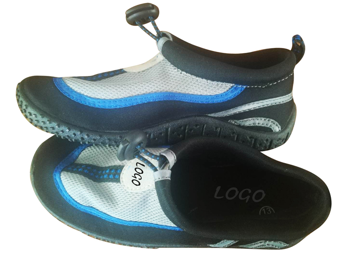 Wading shoes