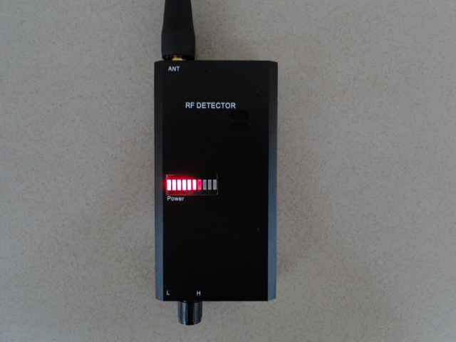 SPY bug signal detector rf wireless signal detector mobile signal detector