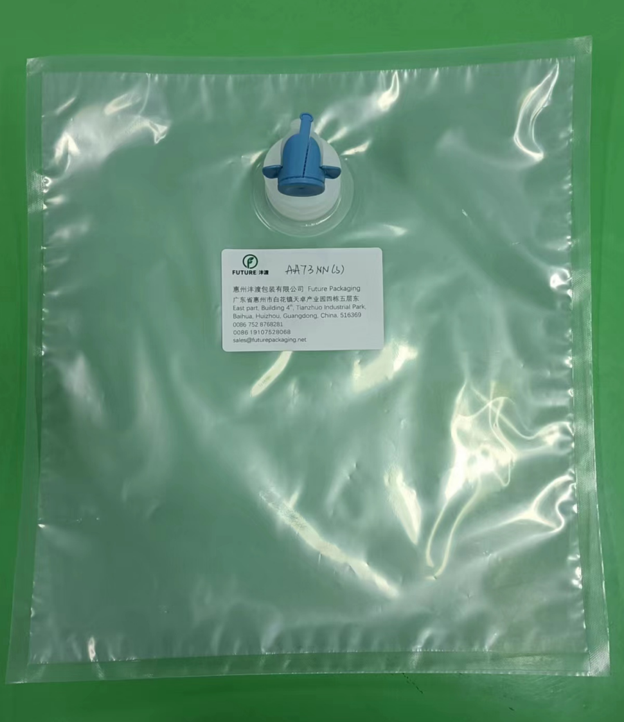 Plastic bag for liquid products