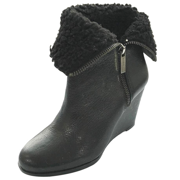 Shoe