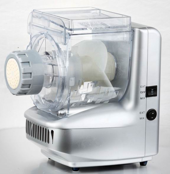 Pasta maker noodle maker